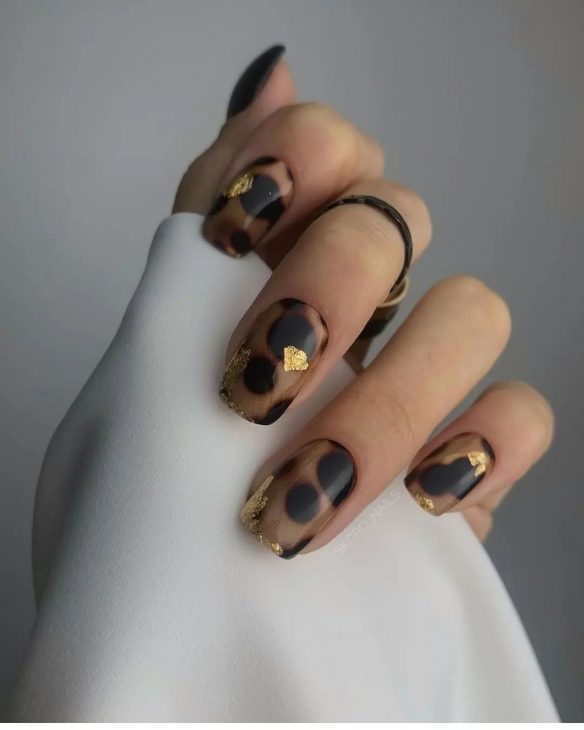 22 Ideas Summer Breeze: A Whirlwind of Short Nail Design Trends for 2024