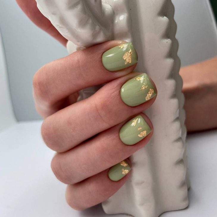 20 Refreshing Mint Green Nail Designs for Summer 2024