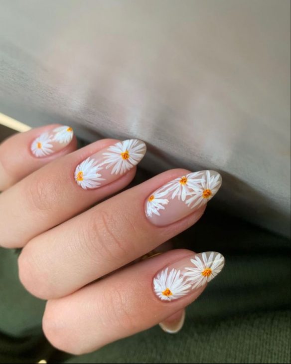 20 Ideas The Chic Appeal of Summer White Nails 2024