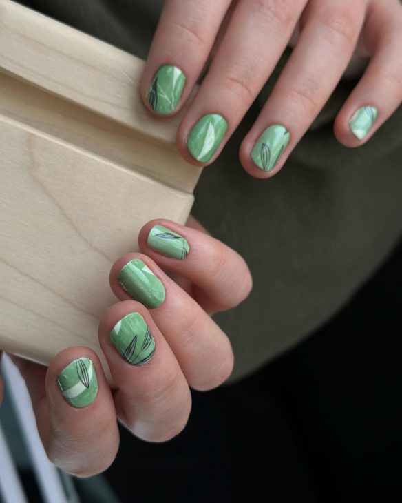 22 Ideas Summer 2024 Nail Trends: Bold Hues - Elegant Artistry