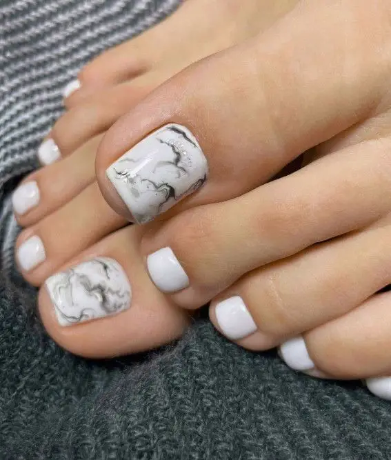 20 Ideas Stylish Summer Soiree: White Toe Nail Designs for 2024