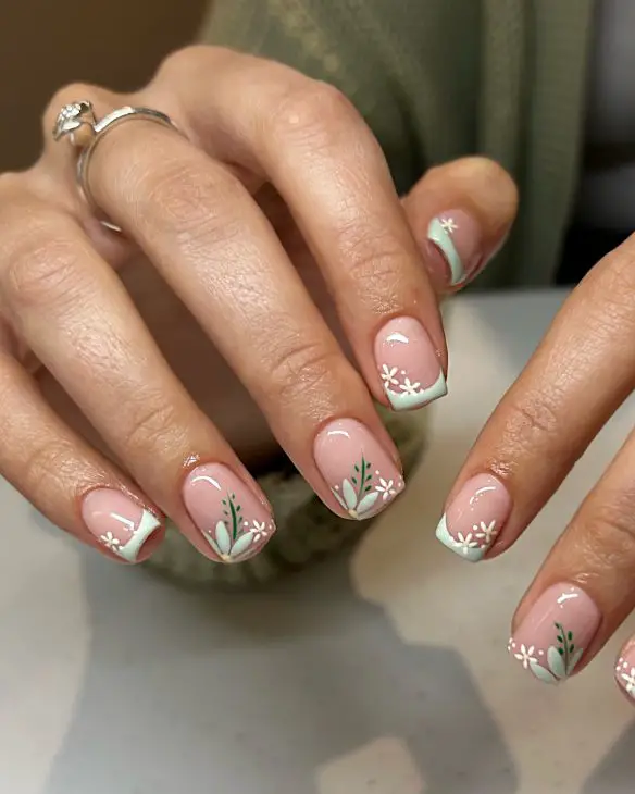 21 Ideas Summer Blossoms: A Manicurist's Guide to Seasonal Nail Art Trends for 2024