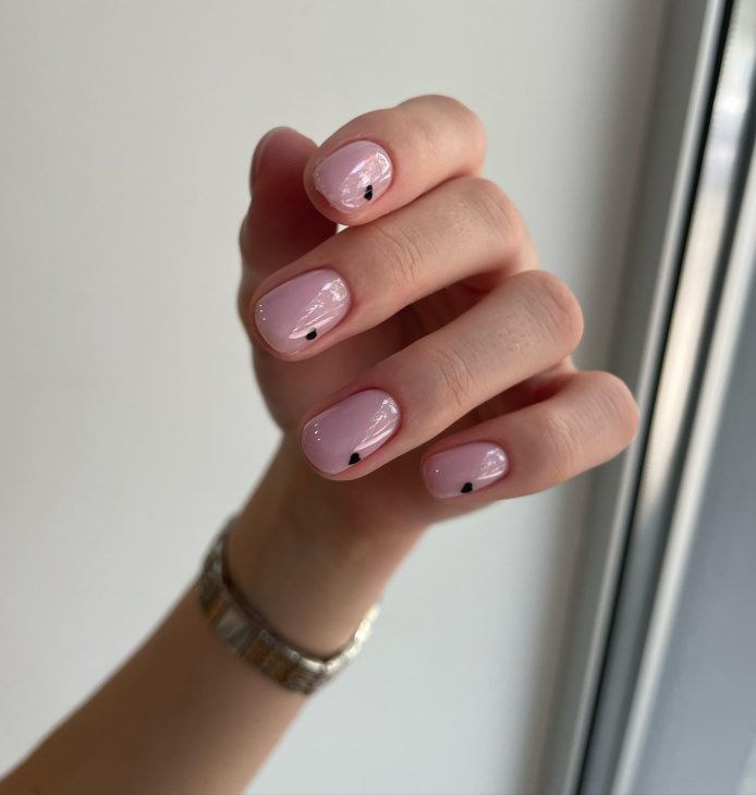 22 Simple Summer Nail Designs for 2024: Trends, Tips, and Eco-Friendly Styles