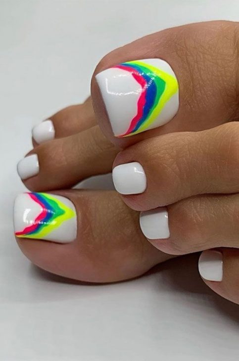 20 Ideas Stylish Summer Soiree: White Toe Nail Designs for 2024