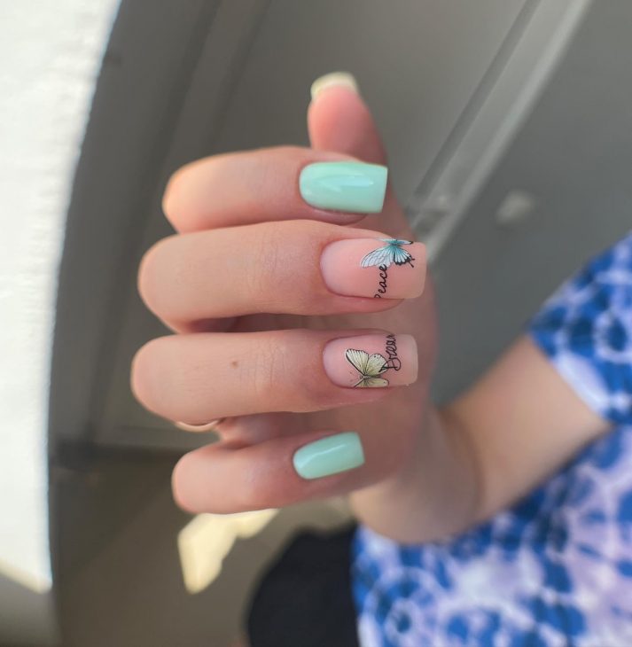 22 Ideas Summer 2024 Nail Trends: Bold Hues - Elegant Artistry