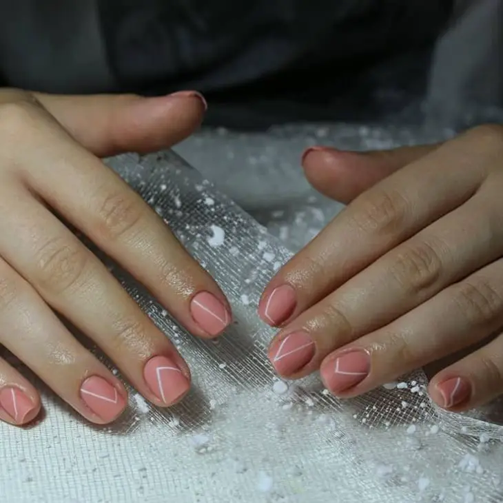 Easy Summer Nails 2024: Breezy and Beautiful Manicures to Beat the Heat