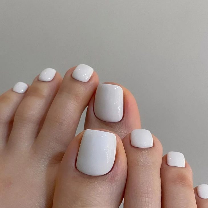 21 Ideas Sunny Delights: Toe Nail Color Trends for Summer 2024