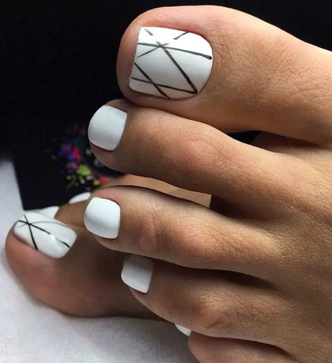 20 Ideas Stylish Summer Soiree: White Toe Nail Designs for 2024