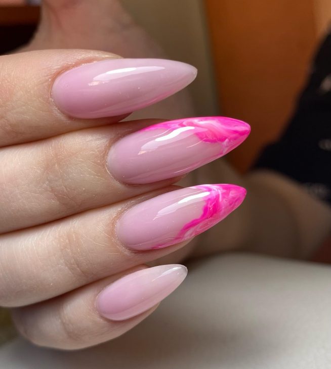 22 Ideas Embracing May's Palette: The Fresh Nails Colors of 2024