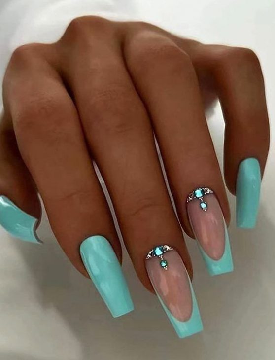 20 Dazzling Rhinestone Summer Nail Ideas for a Sparkling 2024