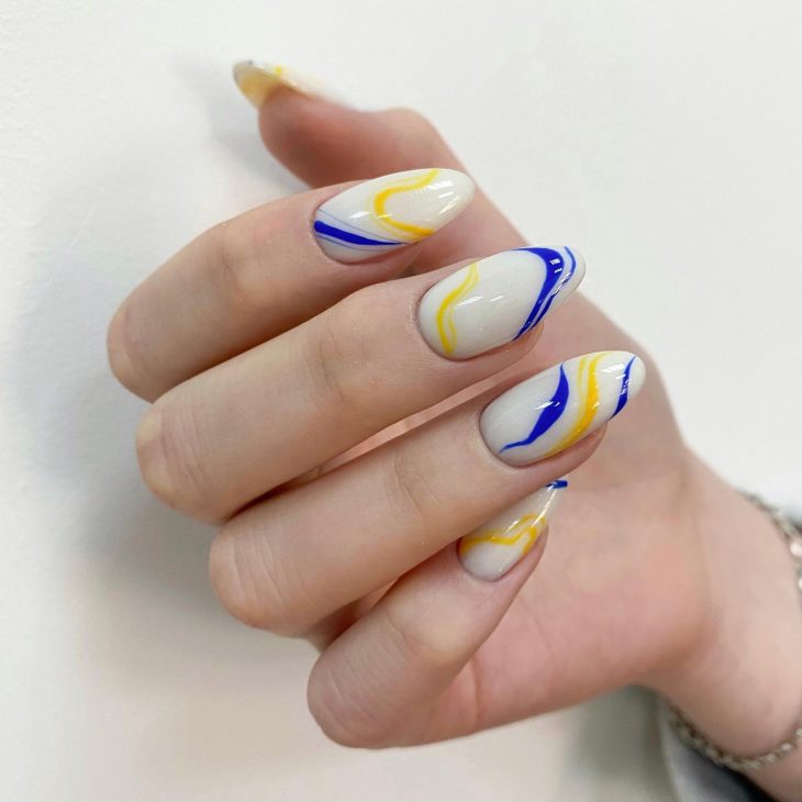 21 Elegant Summer Nails Ideas for 2024: Classy, Simple, Almond, and French Designs