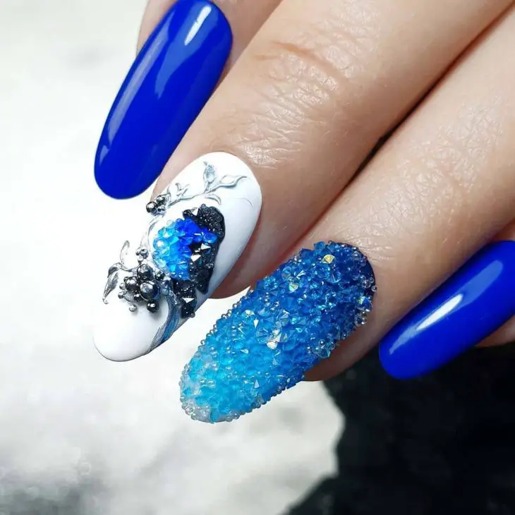 Stunning Blue Summer Nails Ideas for 2024: Shapes, Designs, and DIY Tips