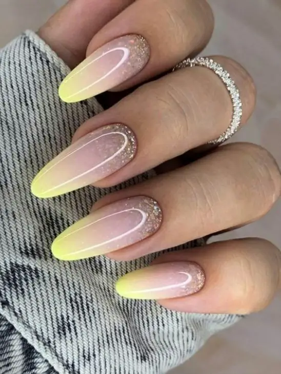 20 Vibrant Two-Tone Summer Ombre Nail Designs for 2024