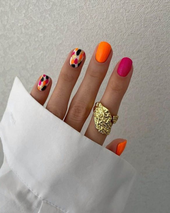 20 Stunning Summer Orange Nails Design Ideas for 2024