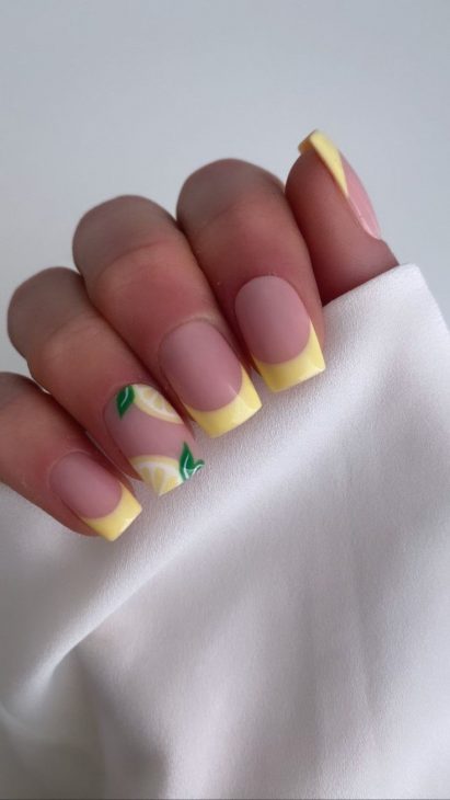 20 Stunning Ideas for Summer Short Coffin Nails: Cute, Trendy, and Easy Designs for 2024