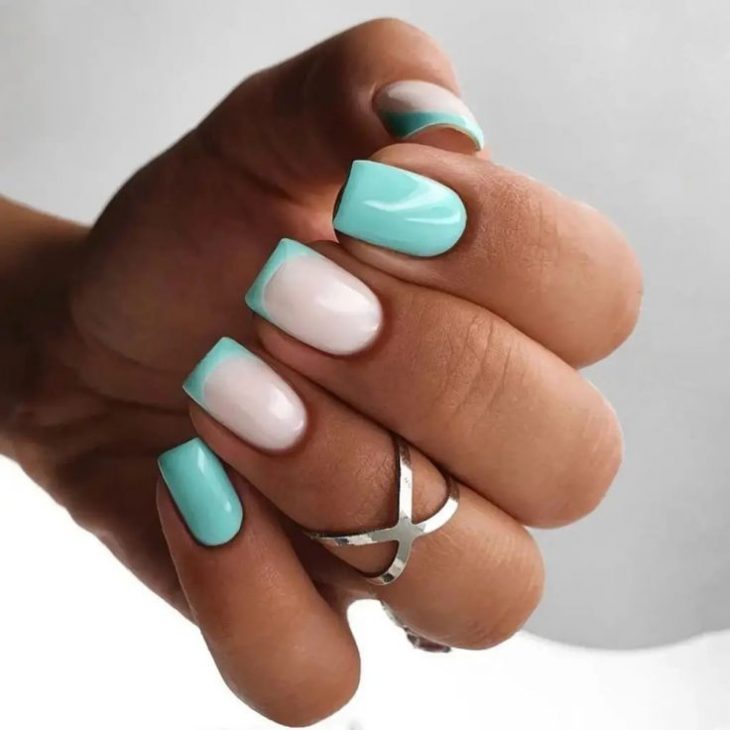 20 Trending Short Acrylic Nail Designs for Summer 2024