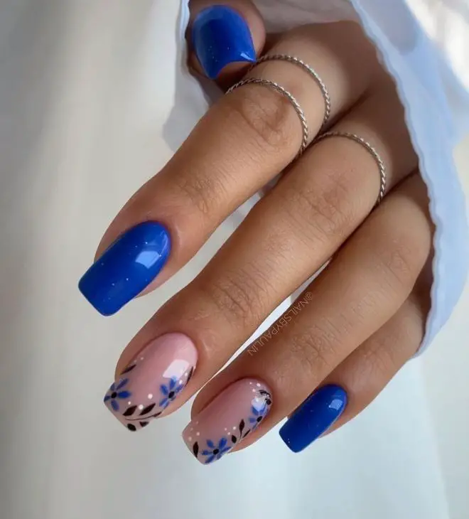 Stunning Graduation Nails 2024: Elegant and Trendy Ideas