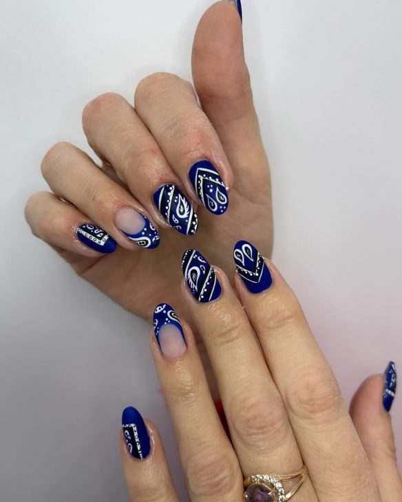 Stunning Blue Summer Nails Ideas for 2024: Shapes, Designs, and DIY Tips