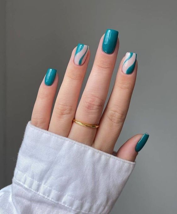 20 Stunning Ideas for Summer Short Coffin Nails: Cute, Trendy, and Easy Designs for 2024