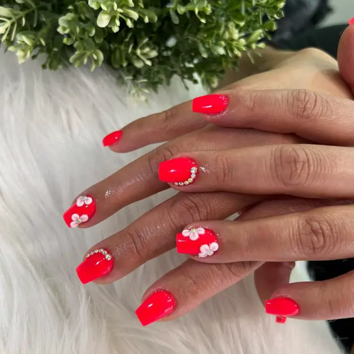 Summer Coral Nails 2024: Trendy Designs, DIY Tips, and Style Insights