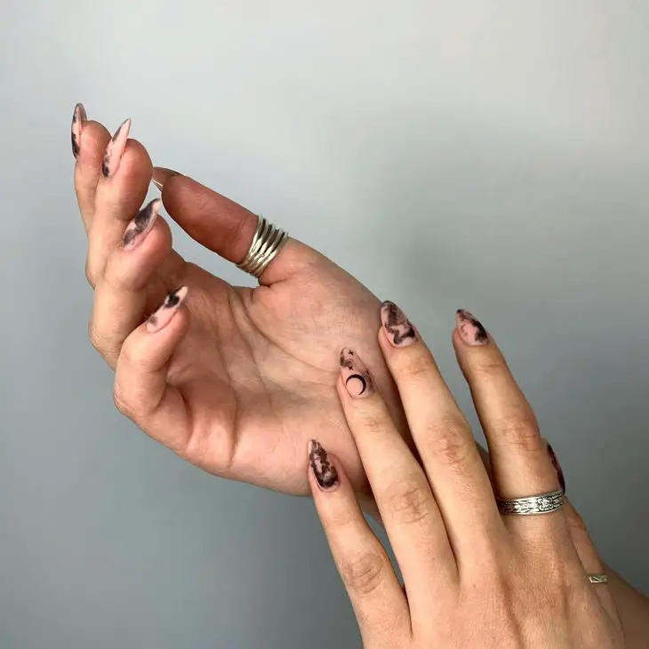 21 Must-Try Summer Nail Trends for 2024: From Simple Elegance to Bold Acrylics