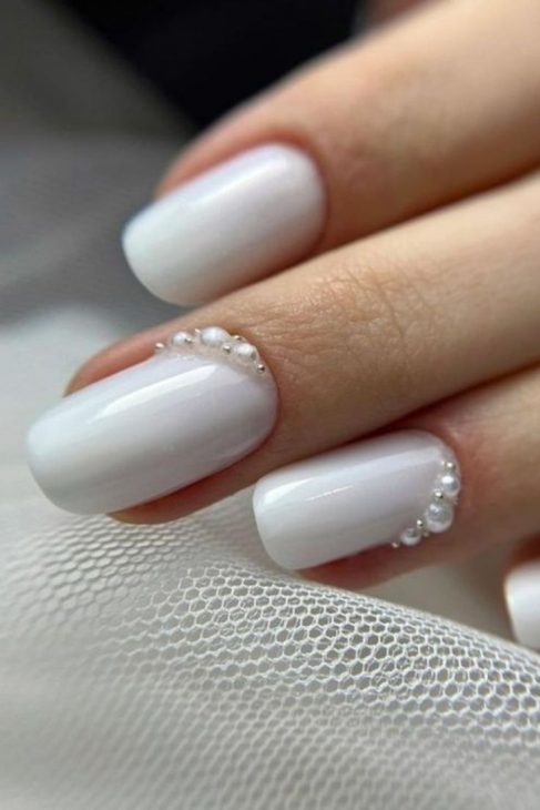 Stunning Graduation Nails 2024: Elegant and Trendy Ideas