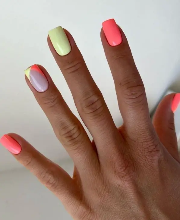 20 Trending Short Acrylic Nail Designs for Summer 2024