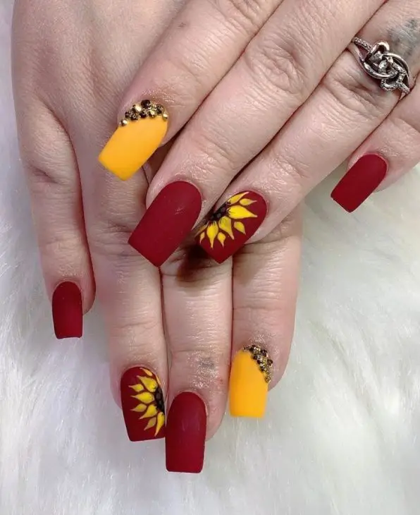 20 Stunning Summer Sunflower Nail Designs for 2024: Bright, Bold, and Beautiful Ideas