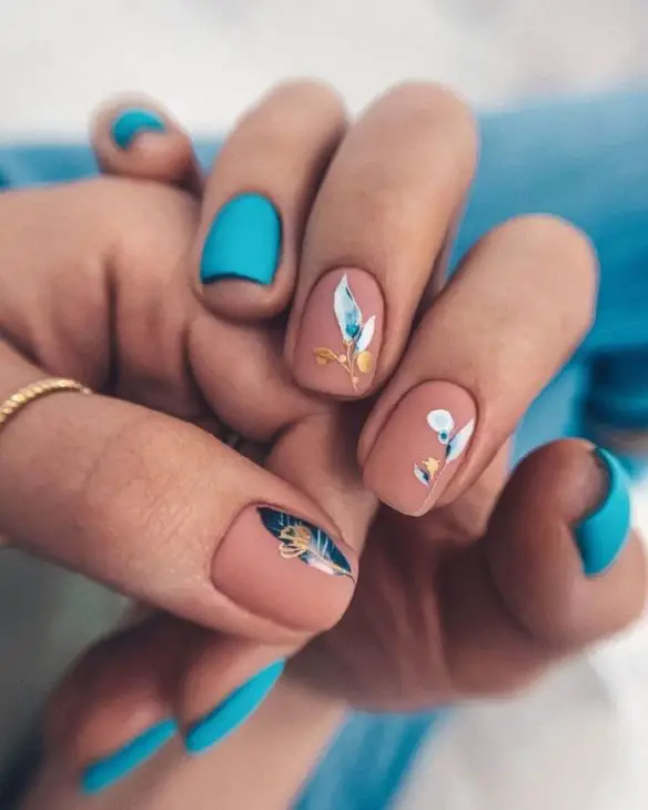 Elevate Your Style: Cloud-Inspired Nails Perfect for Any Getaway