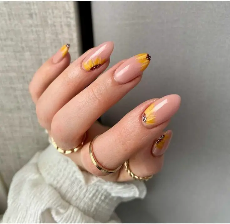 20 Stunning Summer Sunflower Nail Designs for 2024: Bright, Bold, and Beautiful Ideas