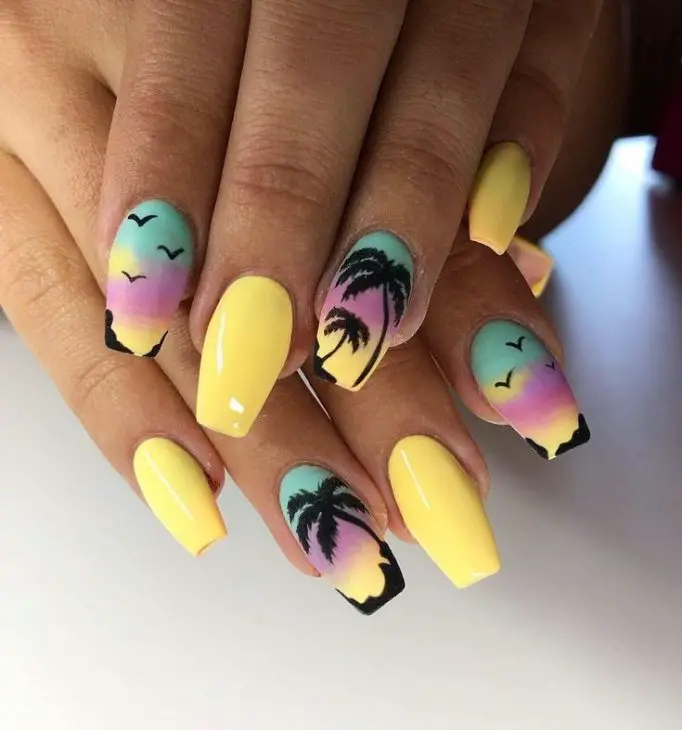 20 Ideas Stunning Beach Nails Designs - Colors for Summer 2024