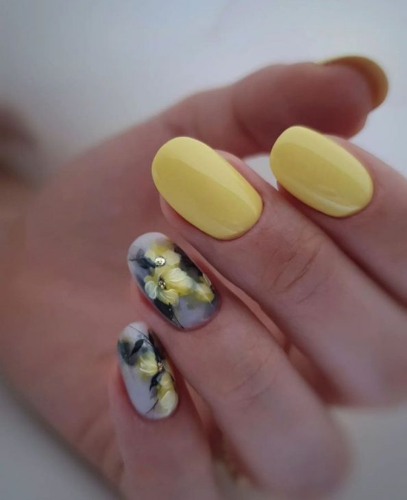 20 Stunning Mother's Day Nails Ideas for 2024