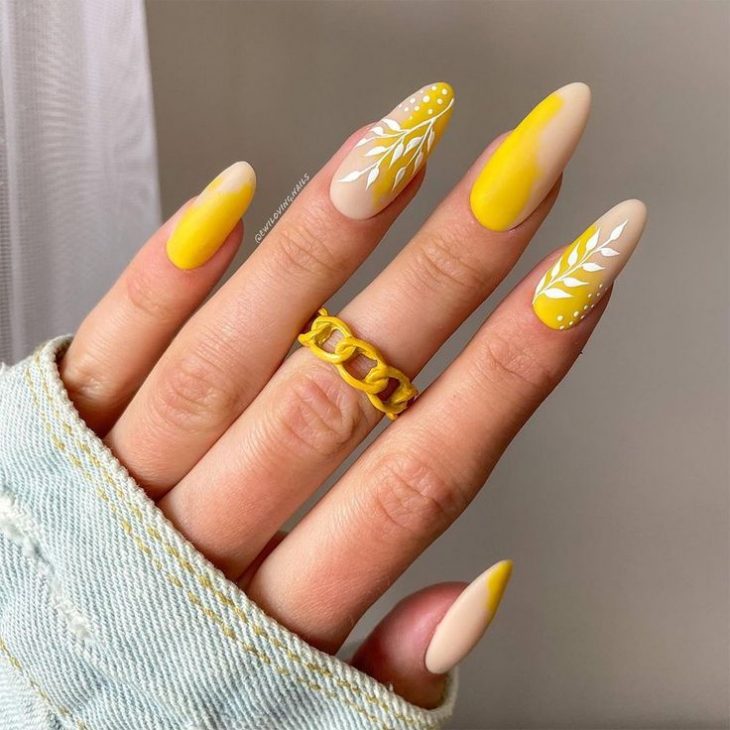 20 Trendy Summer Yellow Nail Designs for 2024: Inspiration for Every Nail Shape and Style