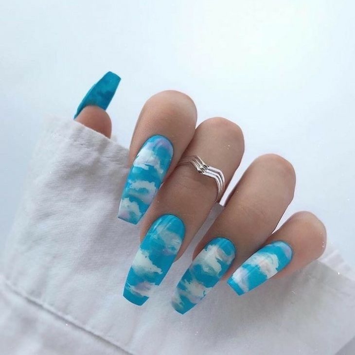 Stunning Blue Summer Nails Ideas for 2024: Shapes, Designs, and DIY Tips