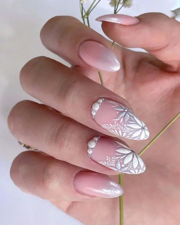 Stunning Graduation Nails 2024: Elegant and Trendy Ideas