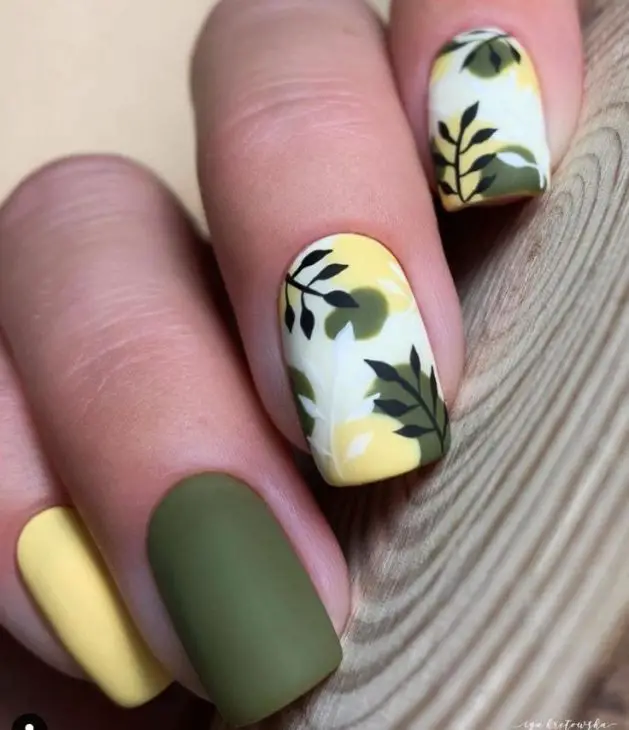 20 Stunning Ideas for Summer Short Coffin Nails: Cute, Trendy, and Easy Designs for 2024