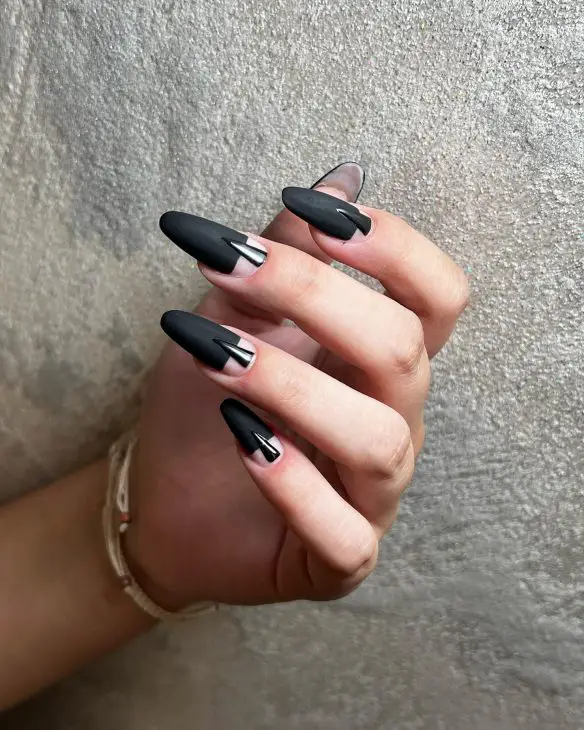 Black Summer Nails 2024: Bold, Beautiful, and Trendy