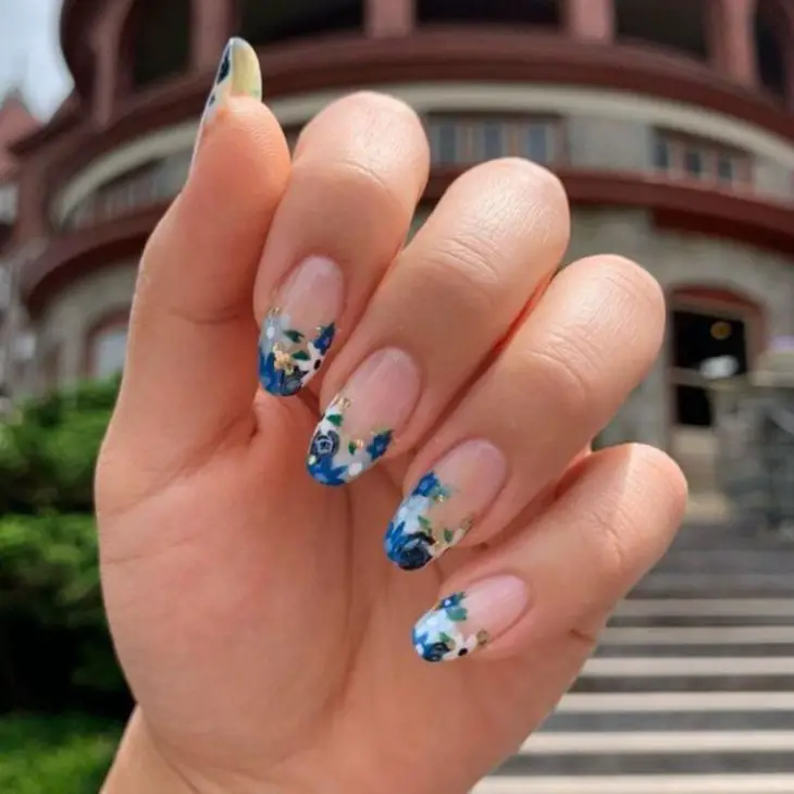 Stunning Graduation Nails 2024: Elegant and Trendy Ideas