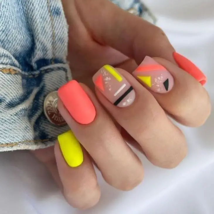 Summer Coral Nails 2024: Trendy Designs, DIY Tips, and Style Insights