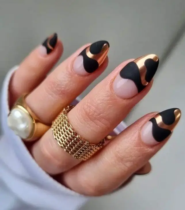 Stunning Graduation Nails 2024: Elegant and Trendy Ideas