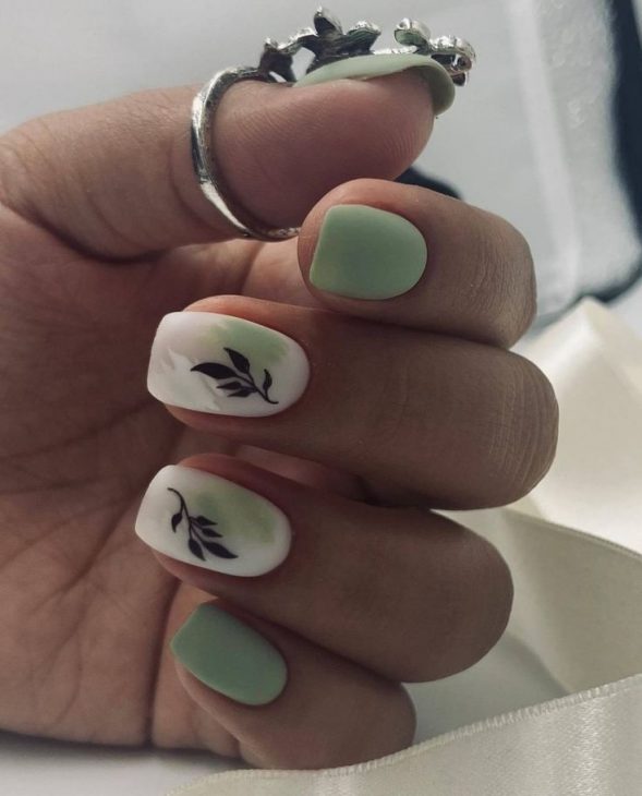 20 Stunning Mother's Day Nails Ideas for 2024