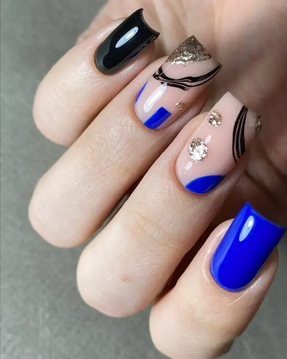 21 Elegant Summer Nails Ideas for 2024: Classy, Simple, Almond, and French Designs