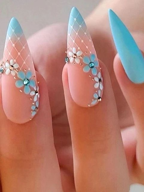 20 Dazzling Rhinestone Summer Nail Ideas for a Sparkling 2024