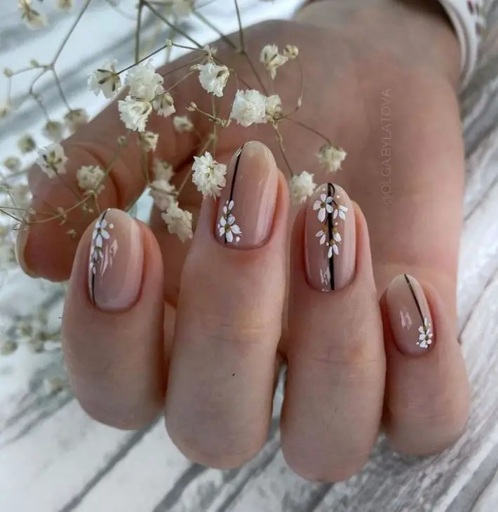 20 Stunning Mother's Day Nails Ideas for 2024