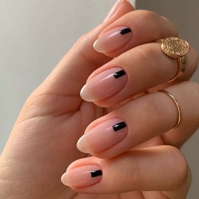 Chic and Simple: 20 Must-Try Nude Summer Nail Designs for 2024