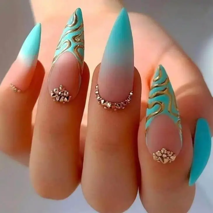 20 Dazzling Rhinestone Summer Nail Ideas for a Sparkling 2024