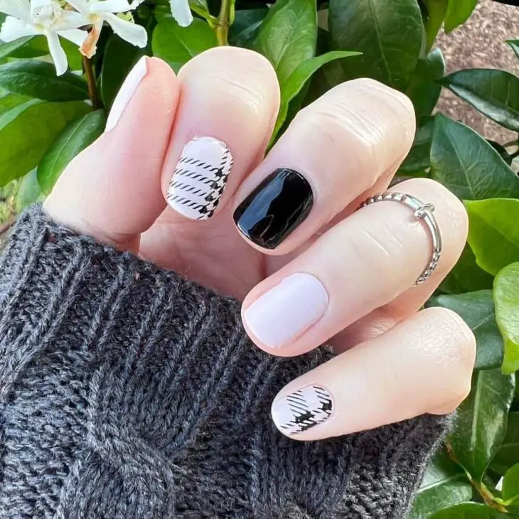 21 Ideas Fall Plaid Nails: A Cozy and Chic Trend for the Season