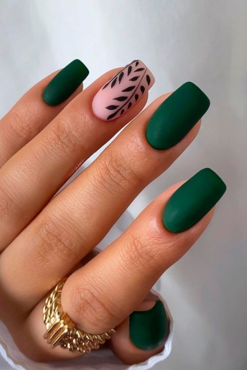 Fall Nail Colors 2024: 20 Ideas and Trends