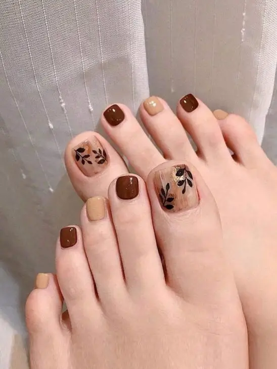 20 Gorgeous Fall Toe Nail Colors for 2024: Autumn Pedicure Ideas