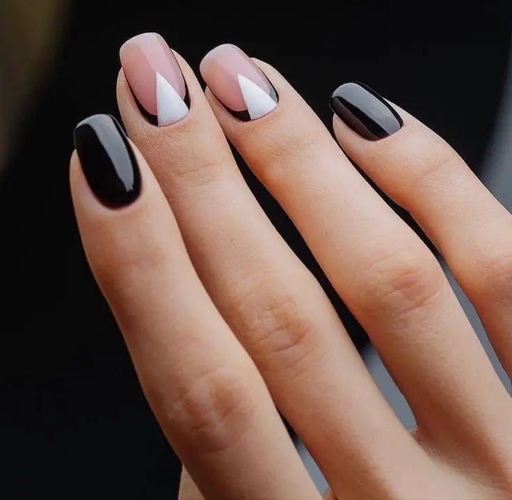 Black Fall Nails: Chic and Timeless Manicure 20 Ideas